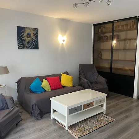 Proche De La Campagne A Apartment Paris